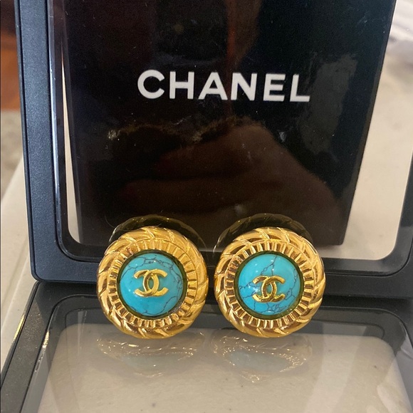 Chanel Vintage Gold Turquoise Clip Earrings - Picture 1 of 4